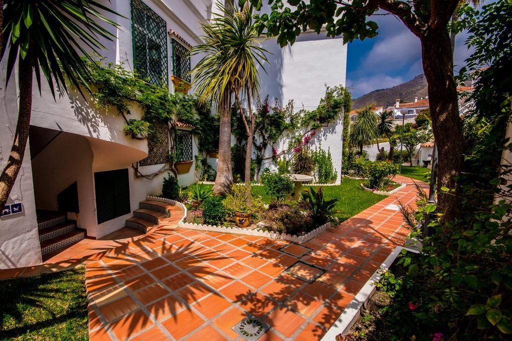 Apartamentos Las Rosas De Capistrano Nerja Extérieur photo