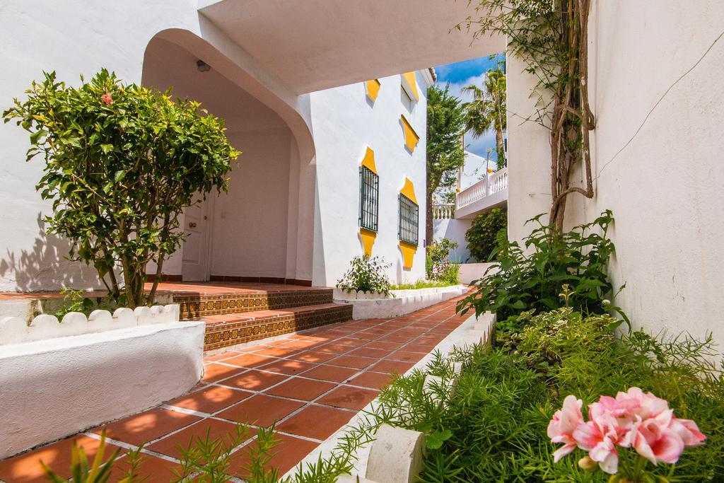 Apartamentos Las Rosas De Capistrano Nerja Extérieur photo